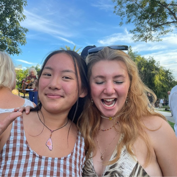 Meet your Posher, Cessi - Picture 3 of 5